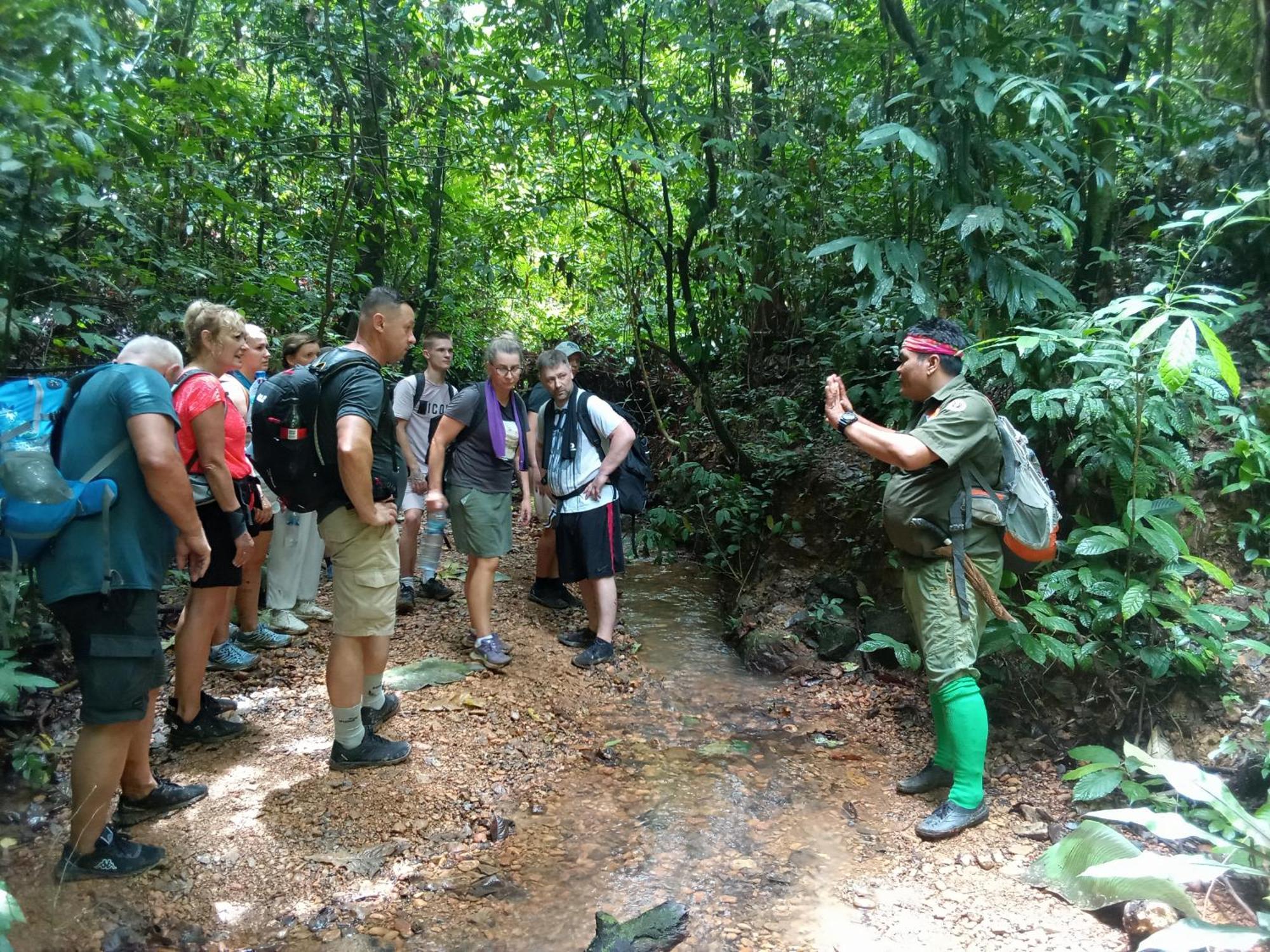 Jungle Treking & Jungle Tour If You Want To Stay Here,You Must Book Treking Only With Us Bukit Lawang Esterno foto
