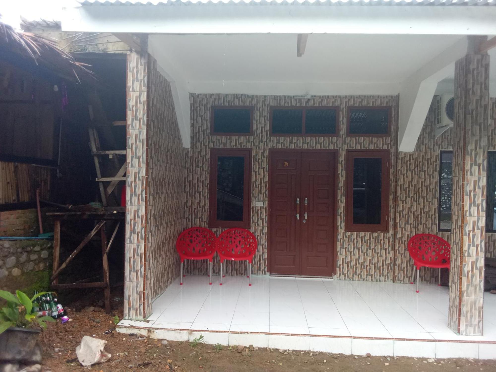 Jungle Treking & Jungle Tour If You Want To Stay Here,You Must Book Treking Only With Us Bukit Lawang Esterno foto