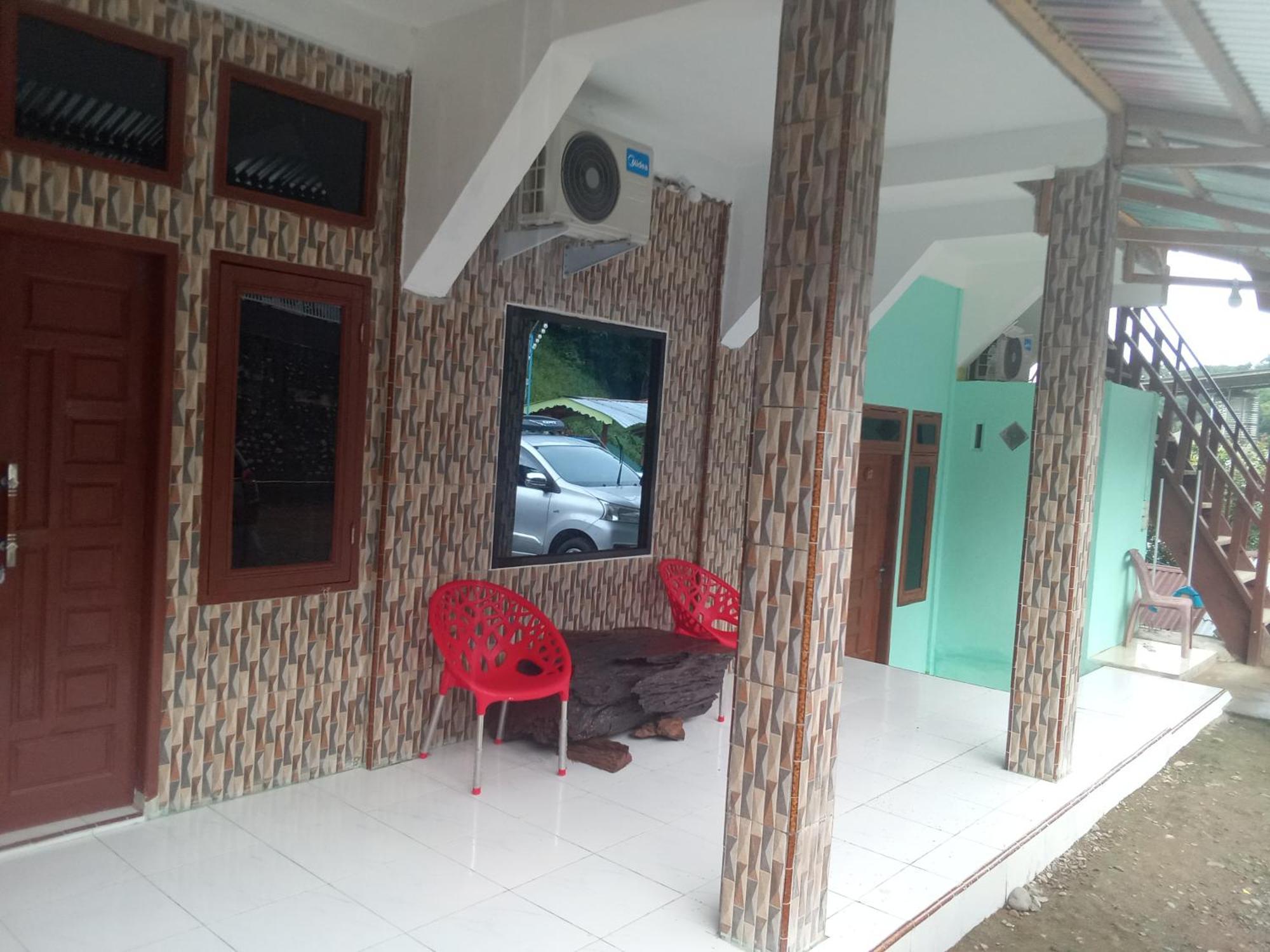 Jungle Treking & Jungle Tour If You Want To Stay Here,You Must Book Treking Only With Us Bukit Lawang Esterno foto